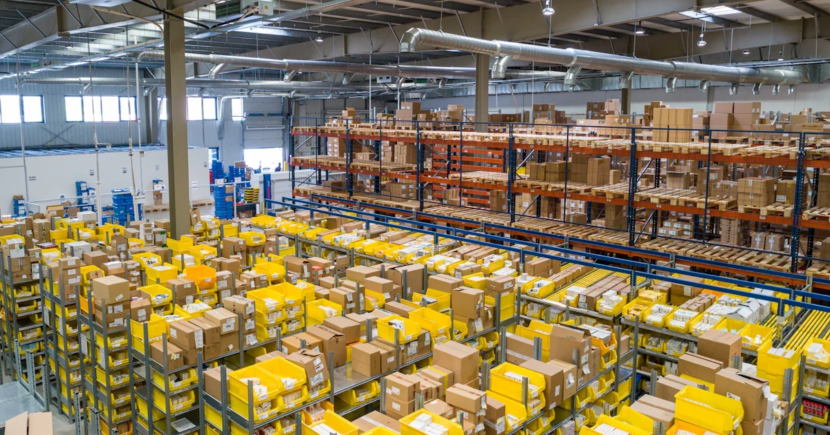 E-Ticarette Kargo ve Lojistik Yönetimi: Türkiye'de Kargo Seçimi Rehberi 2025