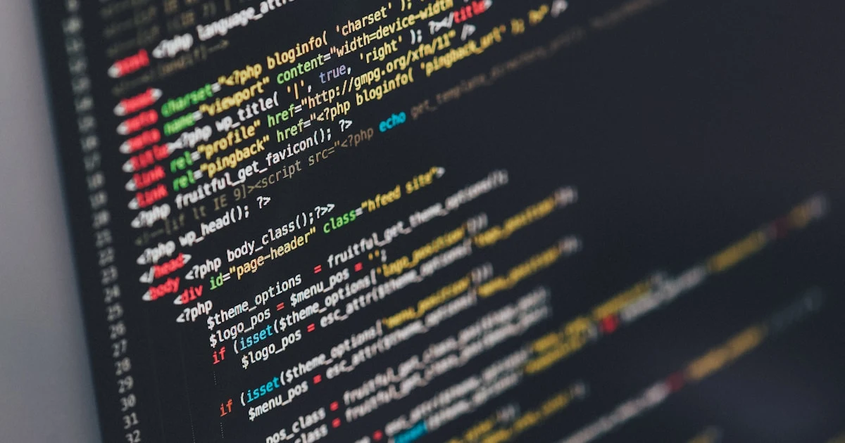 PHP 8.2 ile Web Sitesi Kurmak: Avantajları ve Hazır Script Seçimi 2025